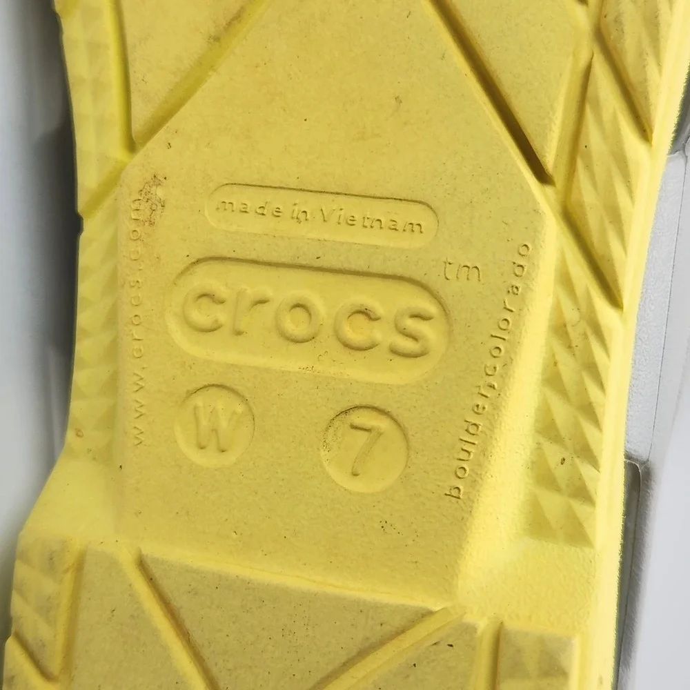 Crocs A-Leigh Boat Shoes Womens Size 7 Gray Yellow Slip On Comfort Flats 14261